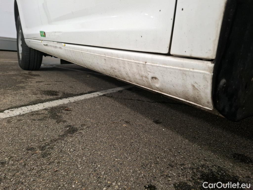  Volkswagen  Caddy VOLKSWAGEN  Van / 2015 / 4P / Fourgonnette 2.0 TDI 75 Business Line #2