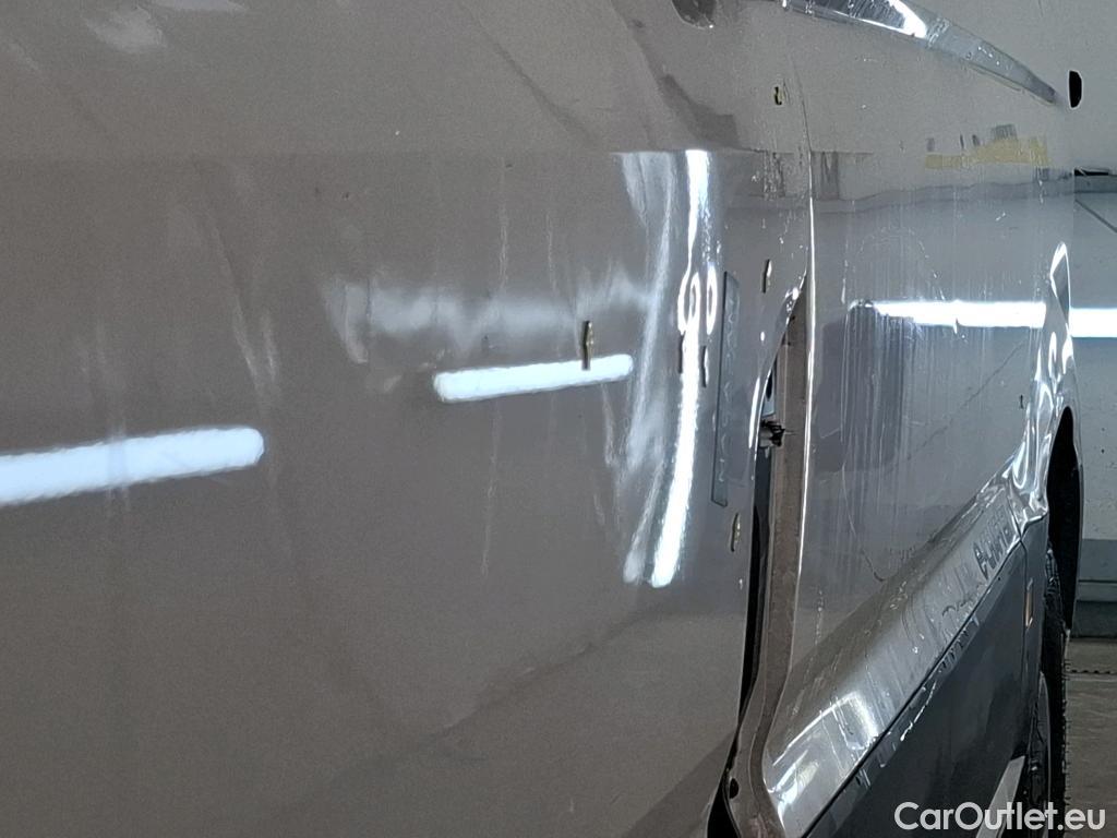  Volkswagen  Crafter  Fourgon e- 35 Fourgon mittellang Hochdach FWD 35kWh BVA #138