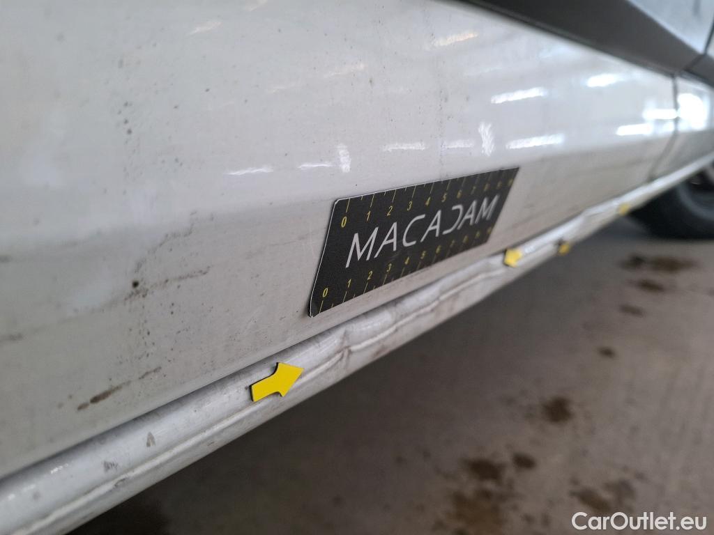  Volkswagen  Crafter  Fourgon e- 35 Fourgon mittellang Hochdach FWD 35kWh BVA #129