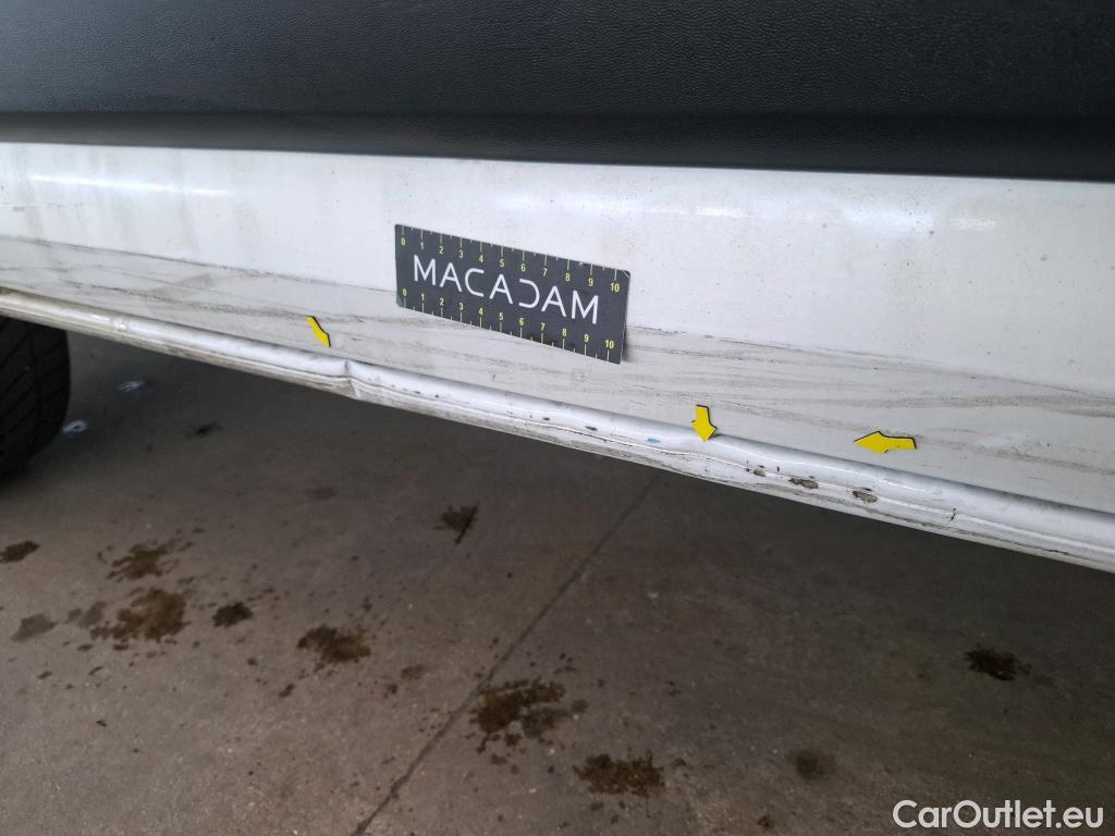  Volkswagen  Crafter  Fourgon e- 35 Fourgon mittellang Hochdach FWD 35kWh BVA #132