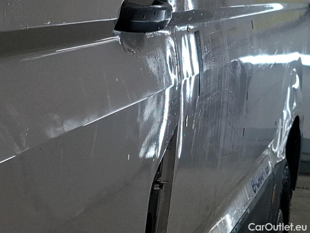  Volkswagen  Crafter  Fourgon e- 35 Fourgon mittellang Hochdach FWD 35kWh BVA #78