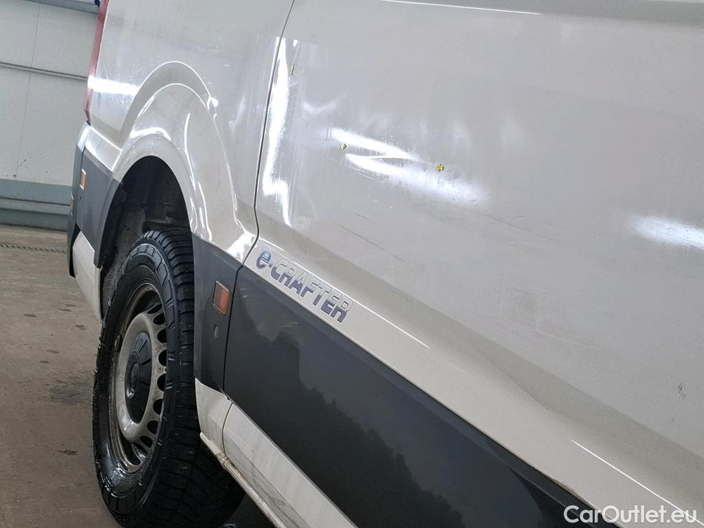  Volkswagen  Crafter  Fourgon e- 35 Fourgon mittellang Hochdach FWD 35kWh BVA #114
