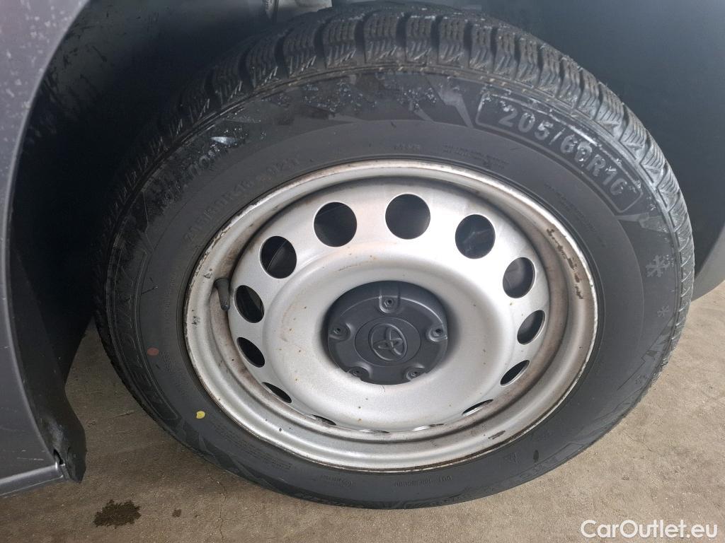  Toyota  Proace TOYOTA  City / 2019 / 5P / Fourgonnette 1.5 Long 130 D-4D Active Auto Cabine App #5