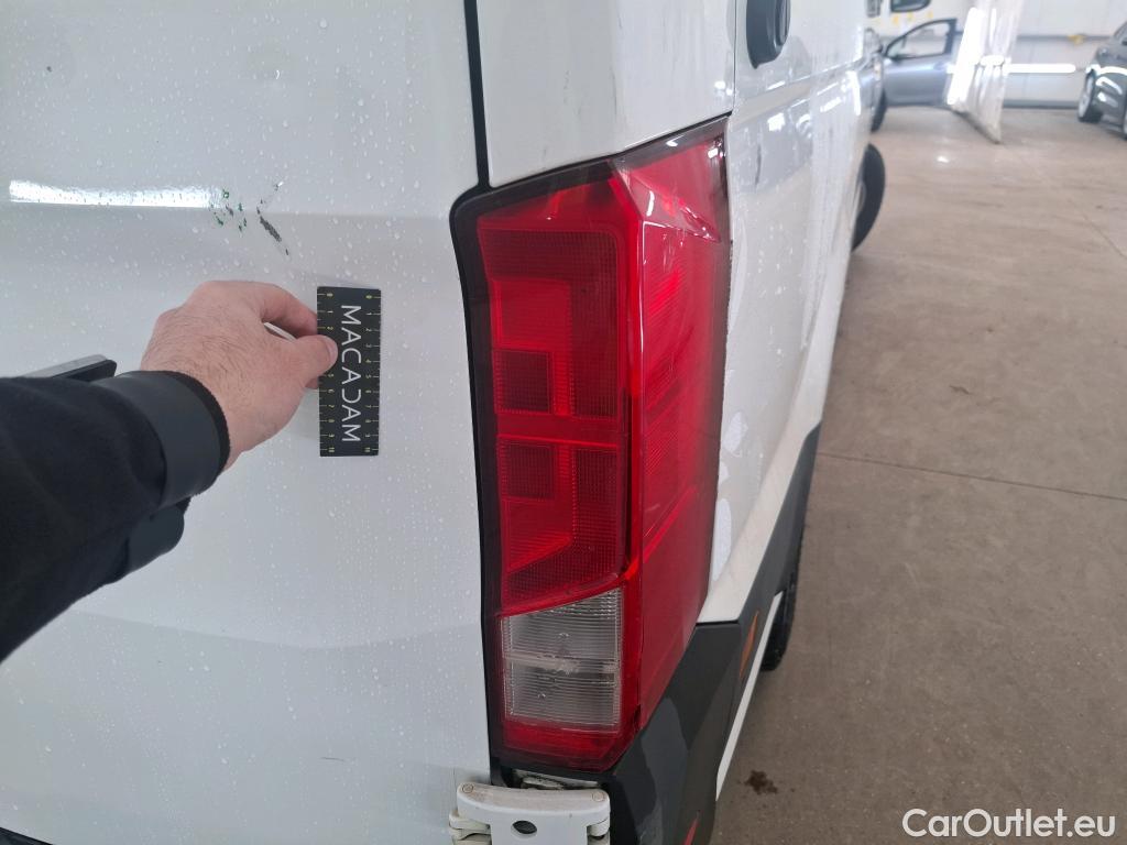  Volkswagen  Crafter  Fourgon e- 35 Fourgon mittellang Hochdach FWD 35kWh BVA #146