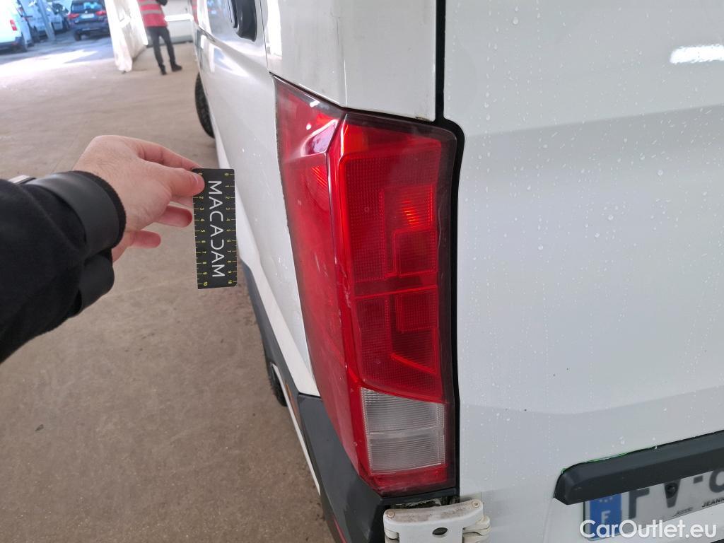  Volkswagen  Crafter  Fourgon e- 35 Fourgon mittellang Hochdach FWD 35kWh BVA #141