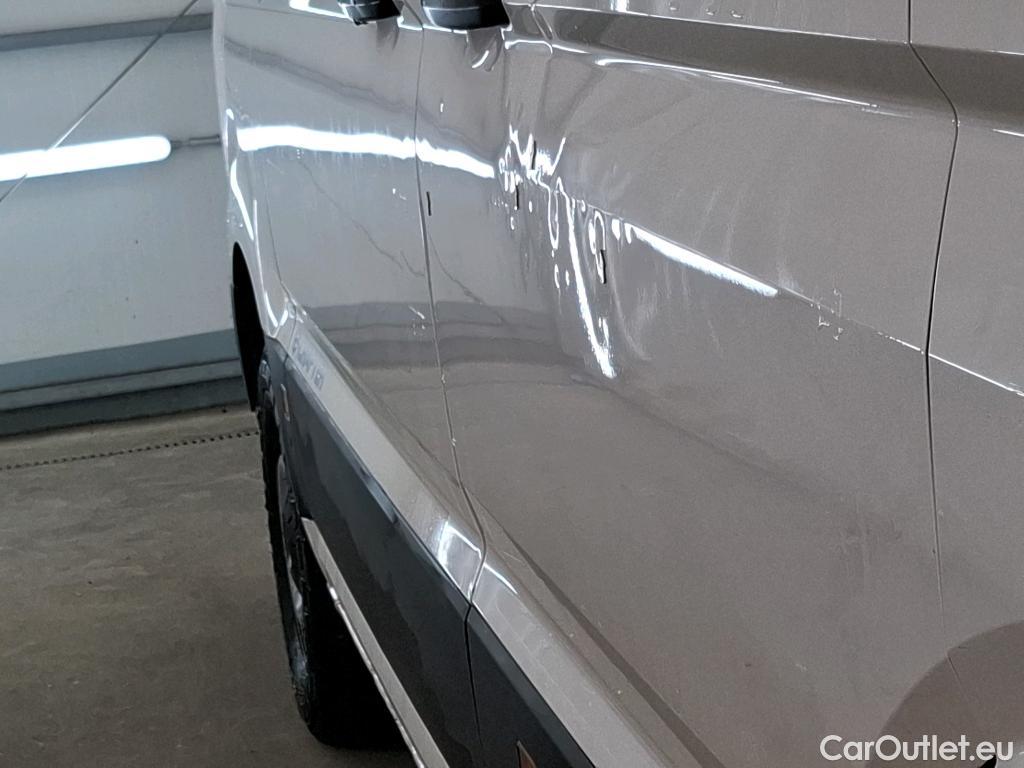  Volkswagen  Crafter  Fourgon e- 35 Fourgon mittellang Hochdach FWD 35kWh BVA #52