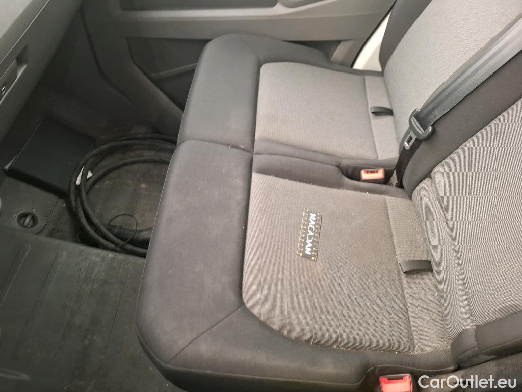  Volkswagen  Crafter  Fourgon e- 35 Fourgon mittellang Hochdach FWD 35kWh BVA #187