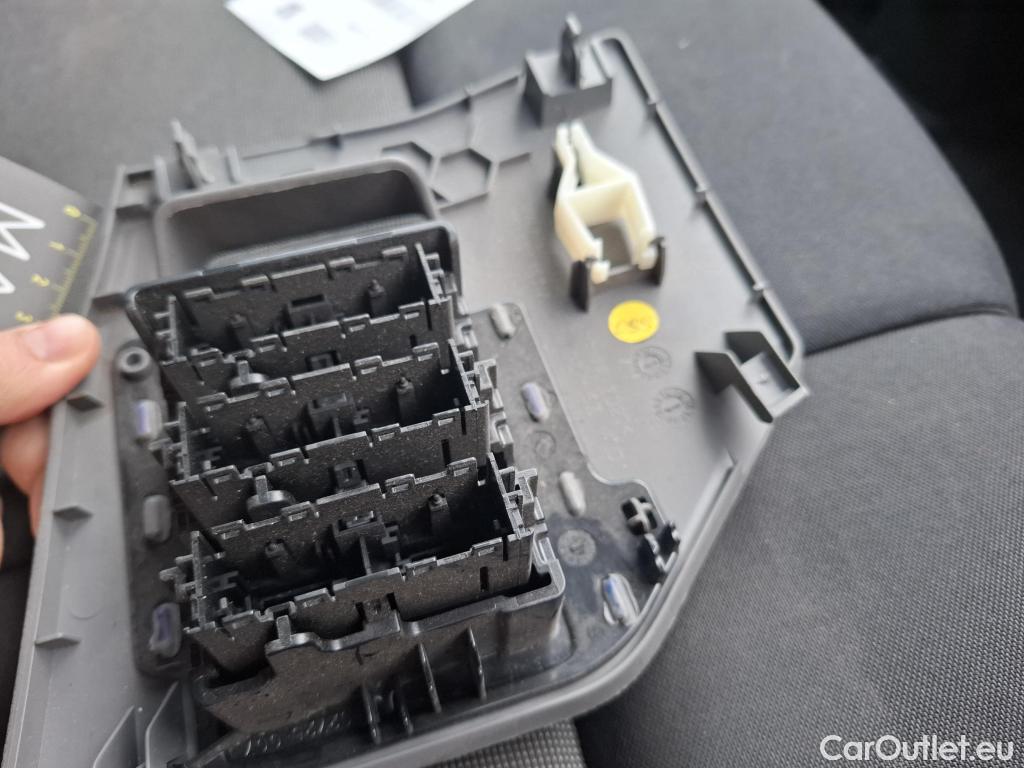  Volkswagen  Crafter  Fourgon e- 35 Fourgon mittellang Hochdach FWD 35kWh BVA #204