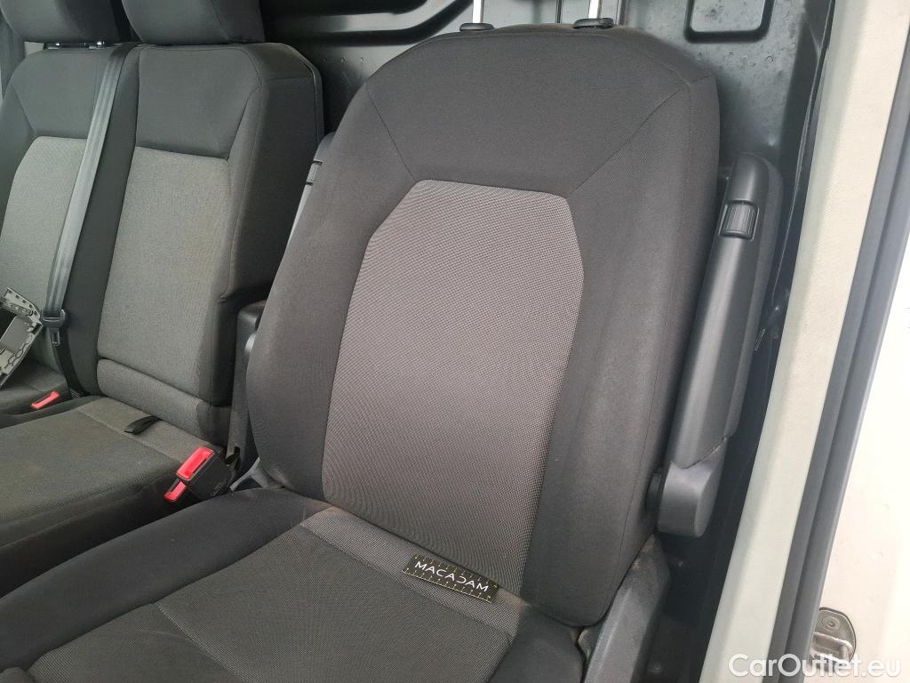  Volkswagen  Crafter  Fourgon e- 35 Fourgon mittellang Hochdach FWD 35kWh BVA #192