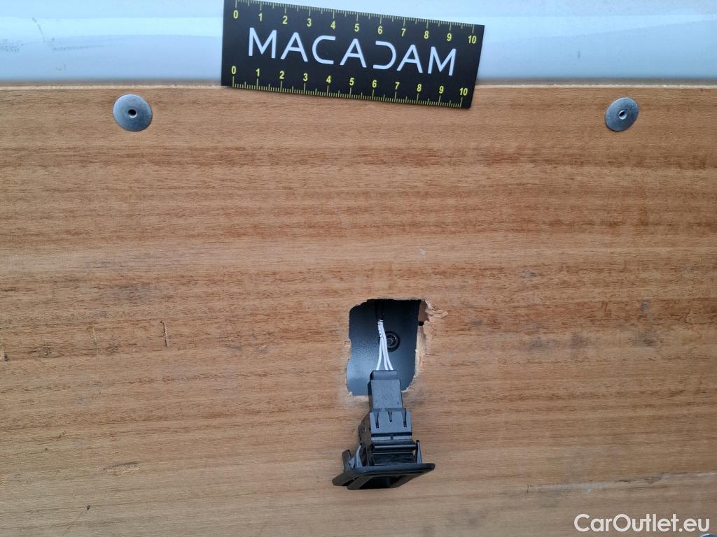  Volkswagen  Transporter VOLKSWAGEN  / 2019 / 4P / Fourgon tôlé 2.0 TDi 150 4MO L1H1 Business Line #16