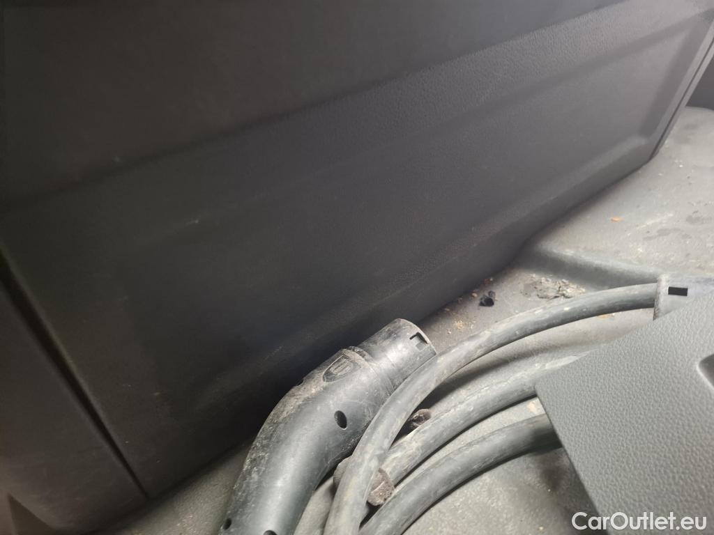  Volkswagen  Crafter  Fourgon e- 35 Fourgon mittellang Hochdach FWD 35kWh BVA #179