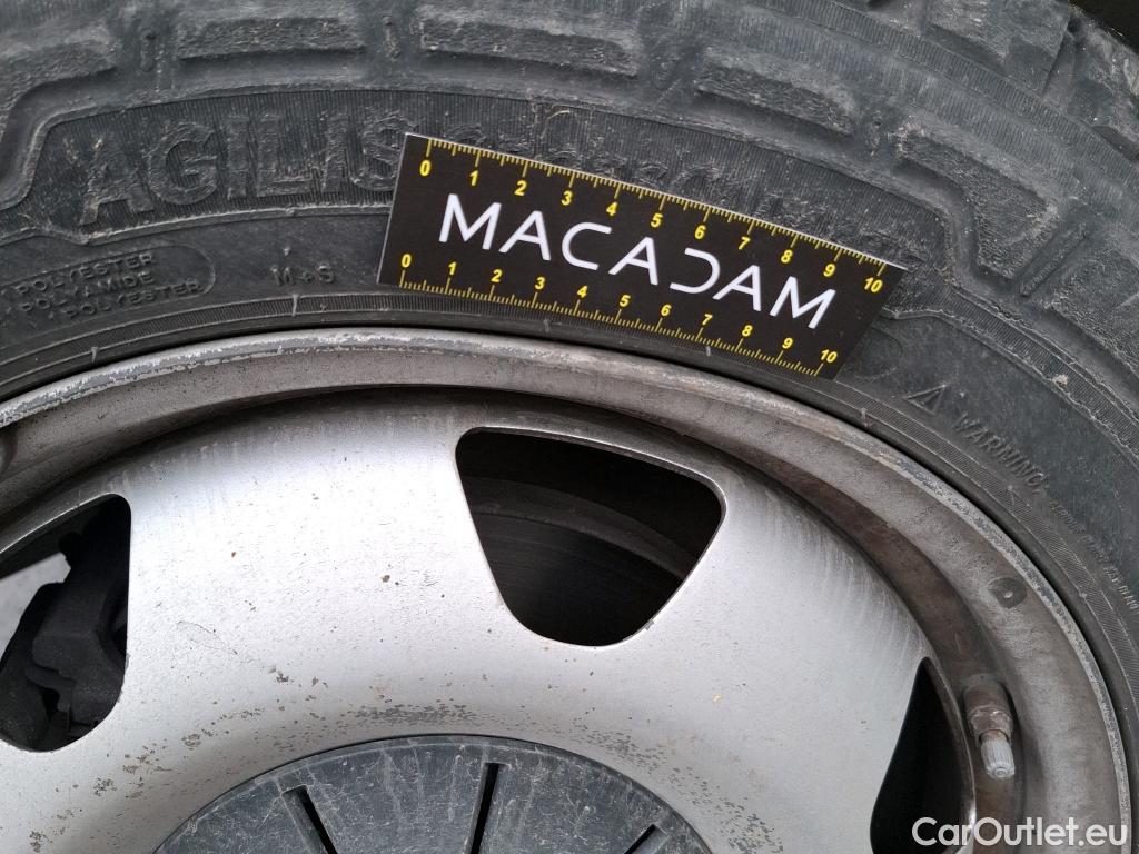  Volkswagen  Transporter VOLKSWAGEN  / 2019 / 4P / Fourgon tôlé 2.0 TDi 150 4MO L1H1 Business Line #8