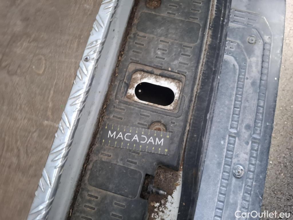  Volkswagen  Crafter  Fourgon e- 35 Fourgon mittellang Hochdach FWD 35kWh BVA #175