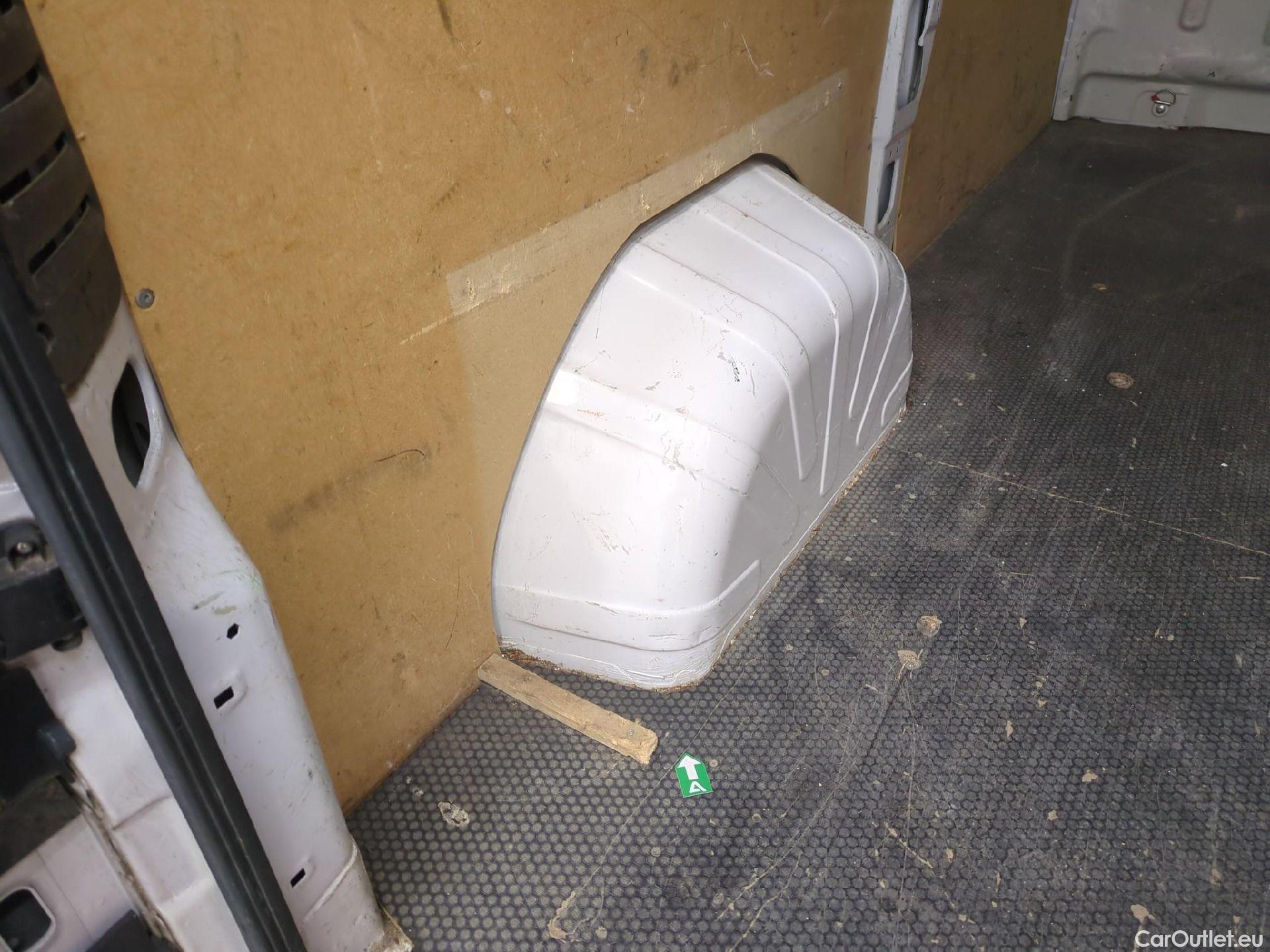  Fiat  Ducato FIAT  / 2014 / 4P / Fourgon tôlé 3.0 M H2 2.3 Multijet 120 Pack Pro Nav #3