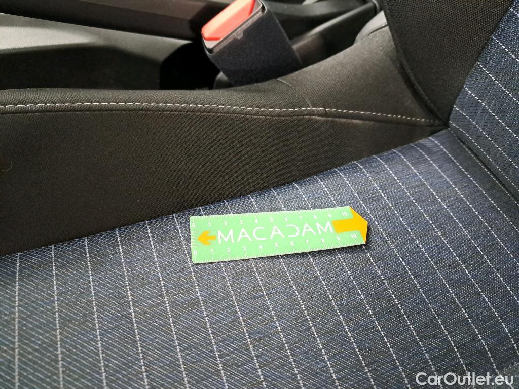  Peugeot  208  Premium 1.5 HDi 100CV BVM6 E6d / SUINTEMENT DEMI-CULASSE #7