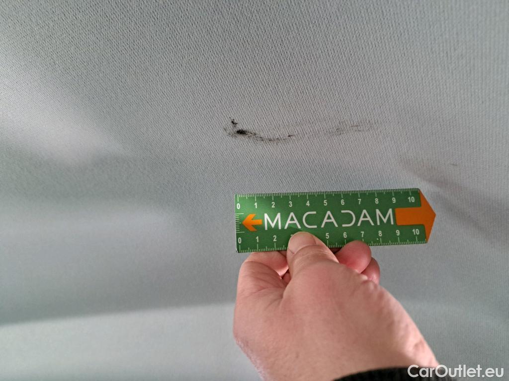  Peugeot  208  Premium 1.5 HDi 100CV BVM6 E6d / SUINTEMENT DEMI-CULASSE #8