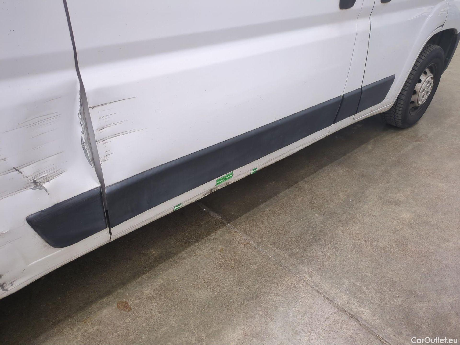  Fiat  Ducato FIAT  / 2014 / 4P / Fourgon tôlé 3.0 M H2 2.3 Multijet 120 Pack Pro Nav #67