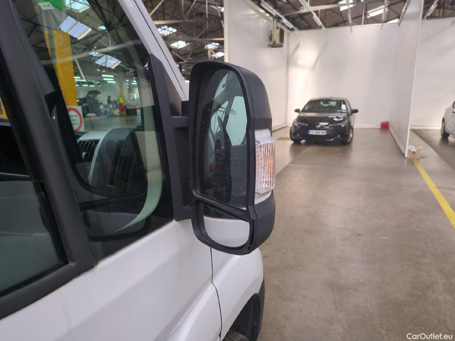  Fiat  Ducato FIAT  / 2014 / 4P / Fourgon tôlé 3.0 M H2 2.3 Multijet 120 Pack Pro Nav #72