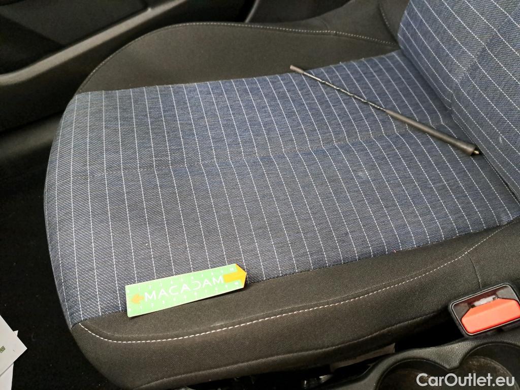  Peugeot  208  Premium 1.5 HDi 100CV BVM6 E6d / SUINTEMENT DEMI-CULASSE #6