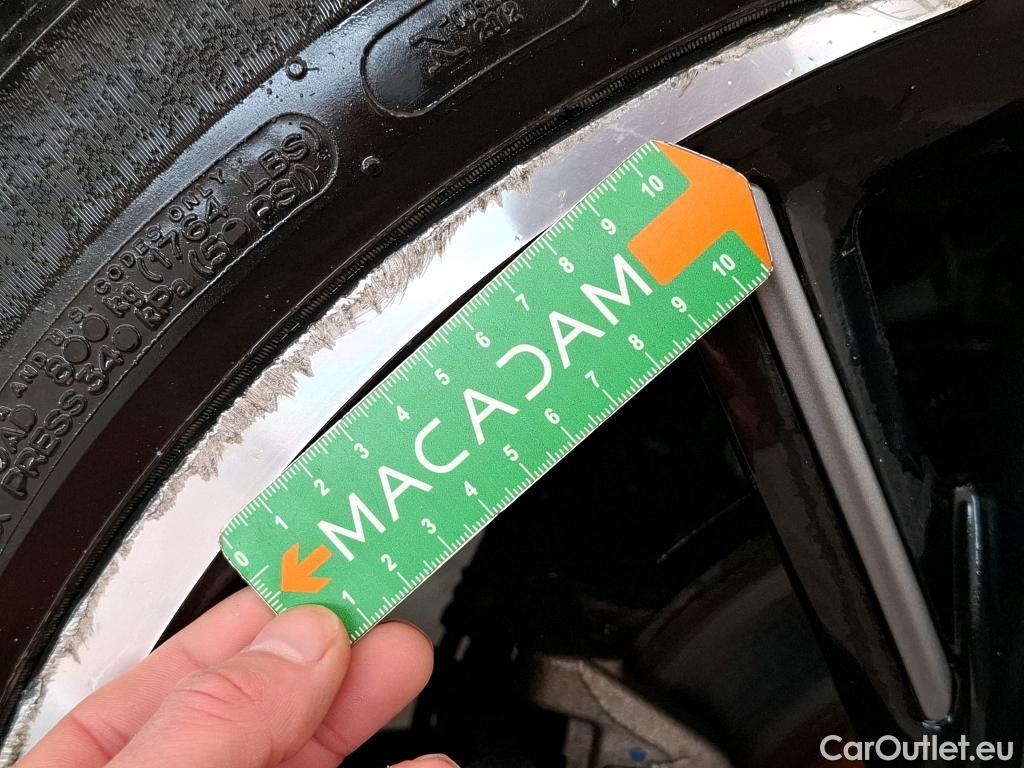  DS  DS7 DS DS 7 Crossback / 2017 / 5P / SUV E-TENSE 4x4 300 Louvre(SL) #37