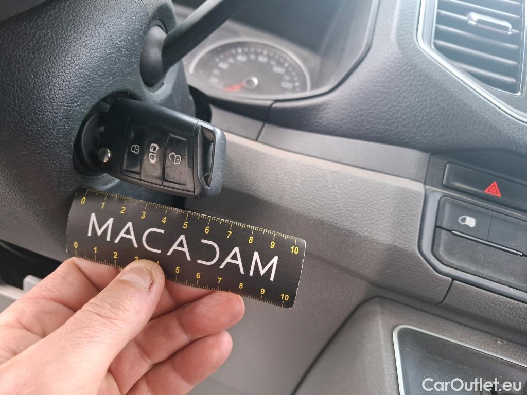  Volkswagen  Crafter  Fourgon e- 35 Fourgon mittellang Hochdach FWD 35kWh BVA #35