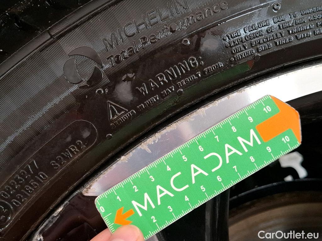  DS  DS7 DS DS 7 Crossback / 2017 / 5P / SUV E-TENSE 4x4 300 Louvre(SL) #32