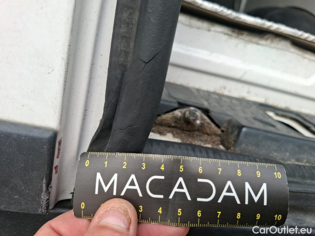  Volkswagen  Crafter  Fourgon e- 35 Fourgon mittellang Hochdach FWD 35kWh BVA #110