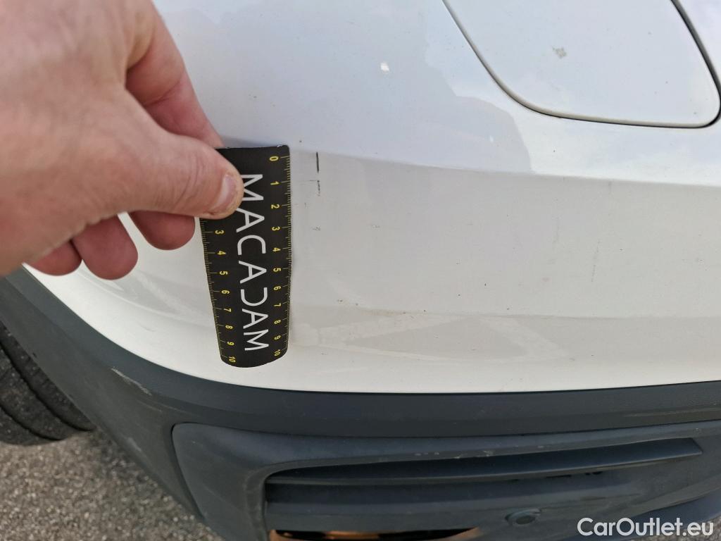  Volkswagen  Crafter  Fourgon e- 35 Fourgon mittellang Hochdach FWD 35kWh BVA #79