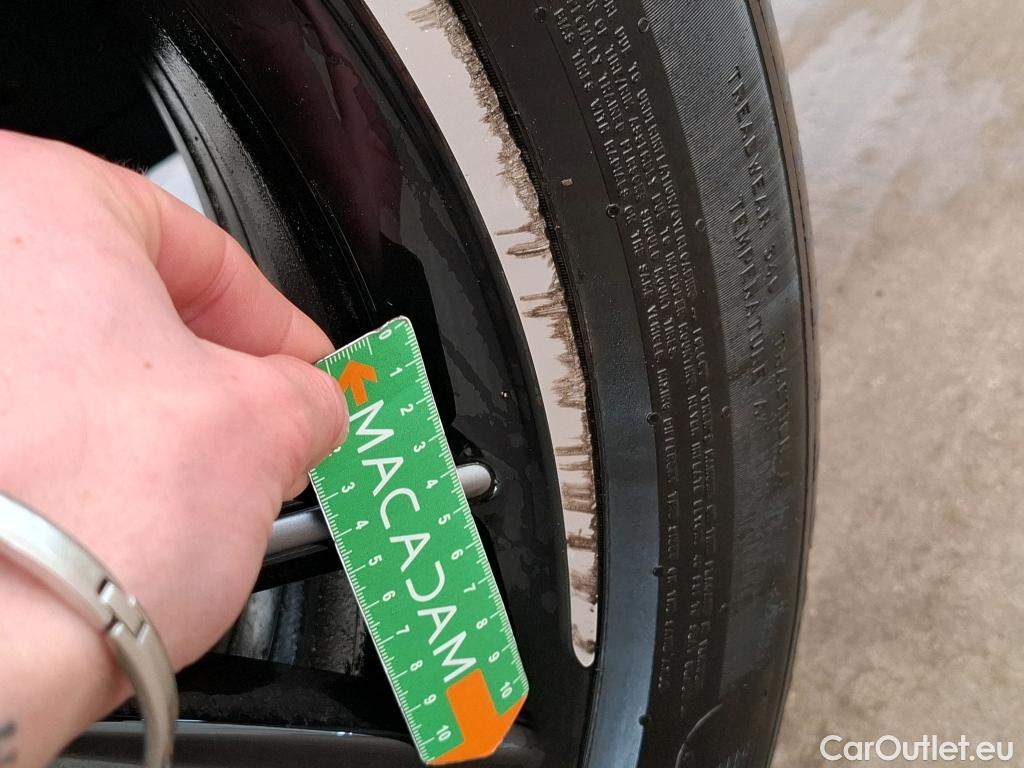  DS  DS7 DS DS 7 Crossback / 2017 / 5P / SUV E-TENSE 4x4 300 Louvre(SL) #44