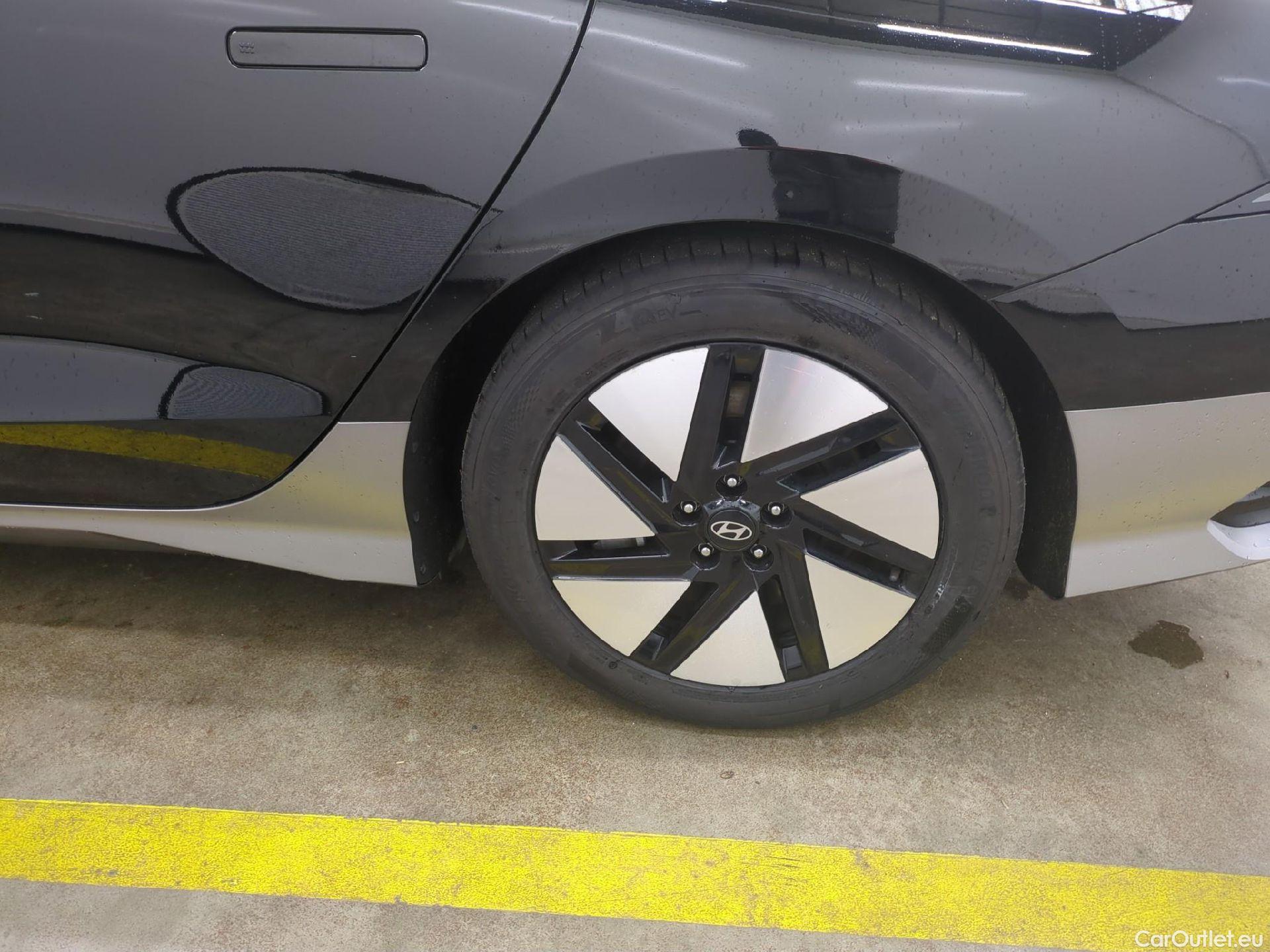  Hyundai   Ioniq Ioniq 6 Creative Electrique 77kWh BVA #8