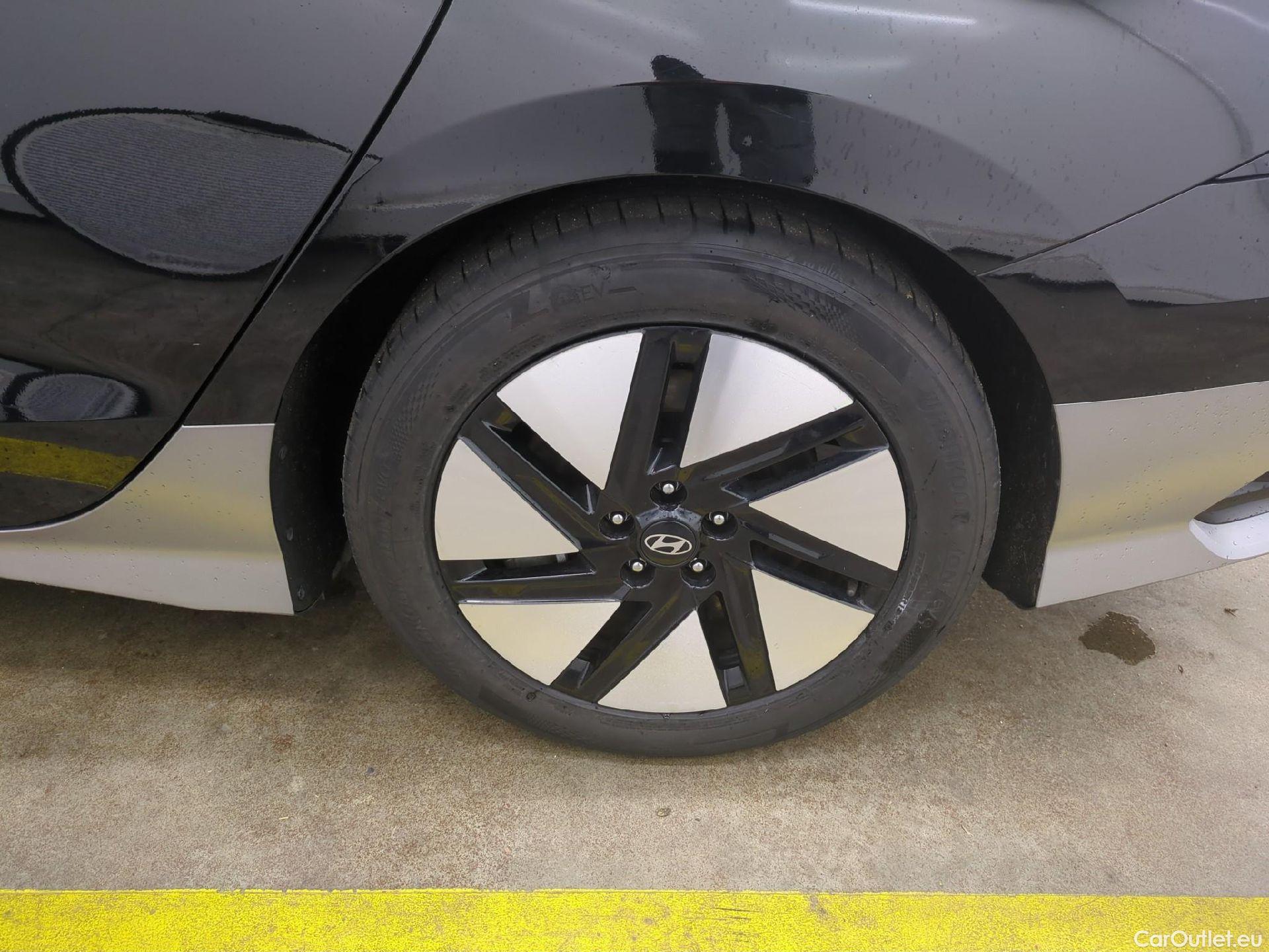  Hyundai   Ioniq Ioniq 6 Creative Electrique 77kWh BVA #6