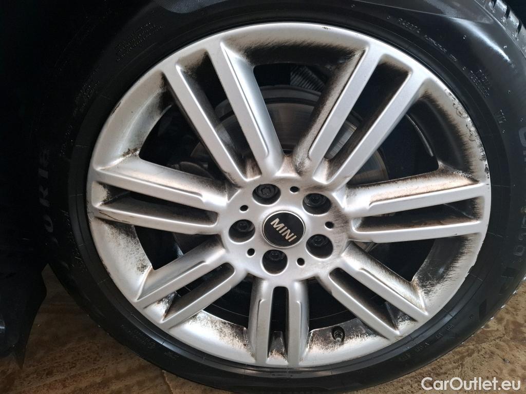  Mini  Countryman MINI  5p Crossover Cooper Finition Red Hot Chili 136 BVM6 #4