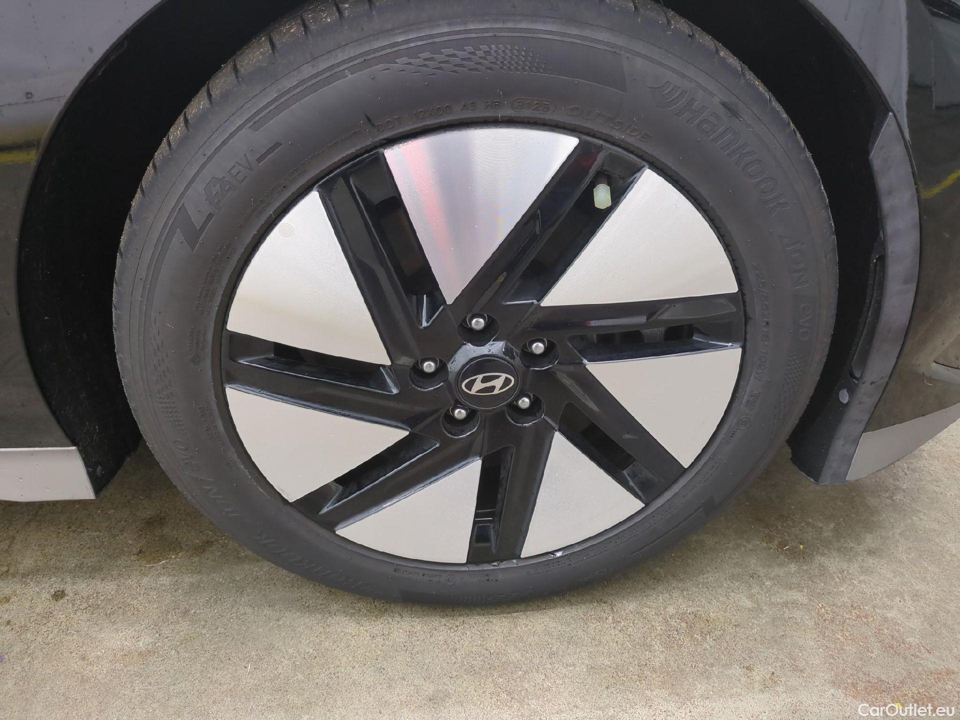  Hyundai   Ioniq Ioniq 6 Creative Electrique 77kWh BVA #31