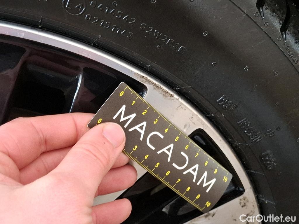  Mercedes  A-Klasse MERCEDES-BENZ Classe A Compact / 2018 / 5P / Berline A 180 d Business Line 8G-DCT #12