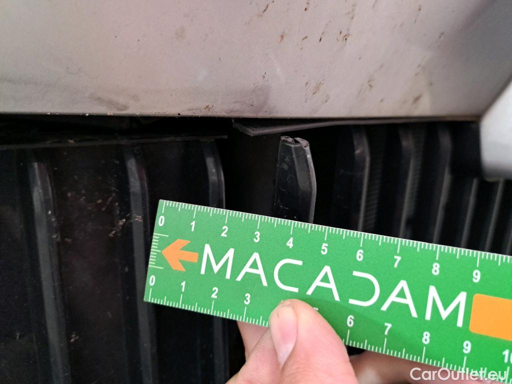  Land Rover  Discovery MG MG5 / 2022 / 5P / Break Luxury 61kWh #19