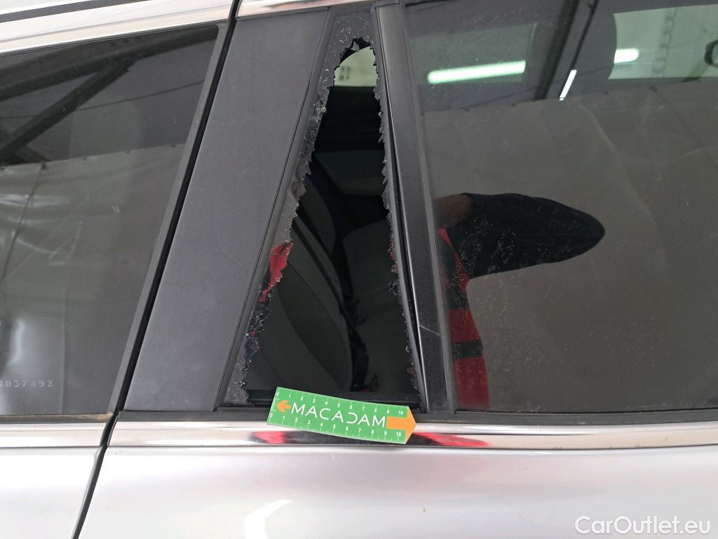  Land Rover  Discovery MG MG5 / 2022 / 5P / Break Luxury 61kWh #13