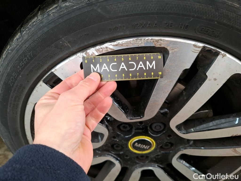  Mini  Mini   / 2021 / 3P / Berline Cooper SE Finition  Yours 184 ch BVA #52