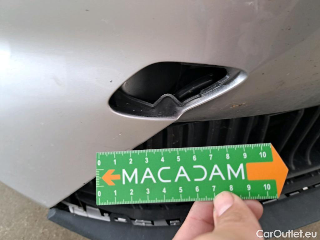  Land Rover  Discovery MG MG5 / 2022 / 5P / Break Luxury 61kWh #17