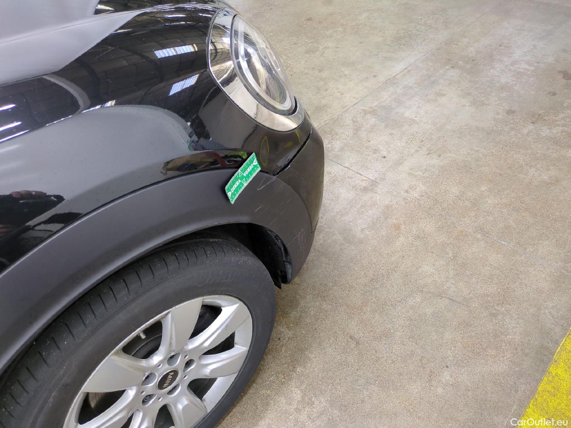  Mini  Countryman MINI  / 2020 / 5P / Crossover Cooper Essential 136 ch BVA7 #18