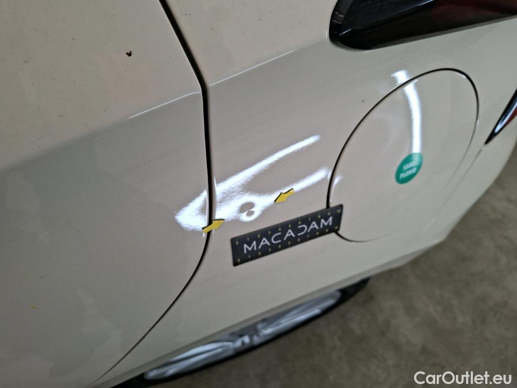  Nissan  Micra NISSAN  / 2016 / 5P / Berline IG-T 92 Acenta / VO RECONDITIONNE - PHOTOS AVANT RECONDITIONNEMENT #8