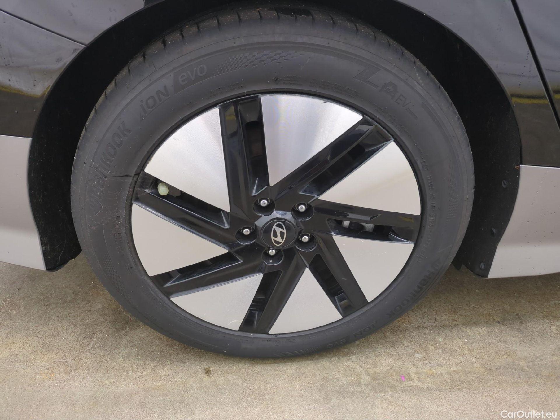  Hyundai   Ioniq Ioniq 6 Creative Electrique 77kWh BVA #10