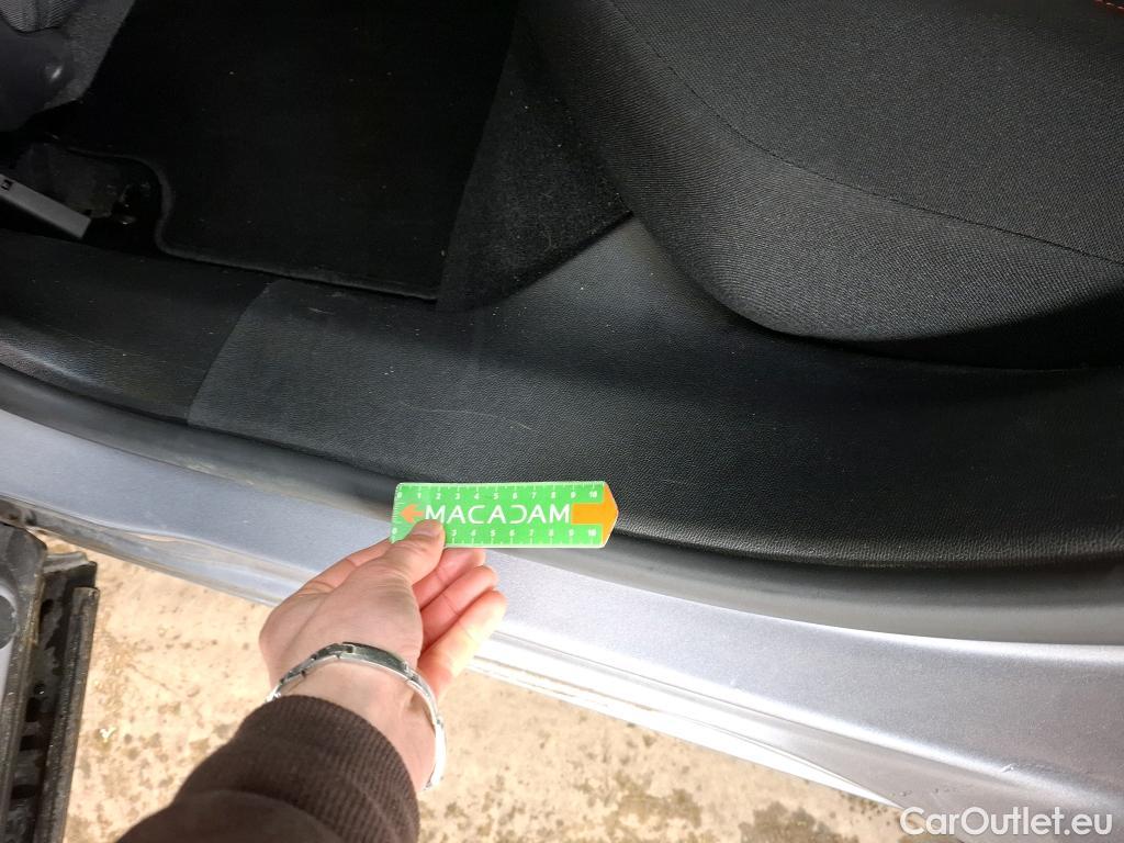  Peugeot  2008  Active Business 1.2 PureTech 130CV BVA8 E6d #33