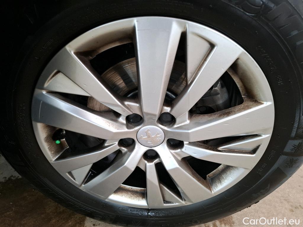  Peugeot  5008  Active Business 1.5 HDi 130CV BVA8 E6dT #24