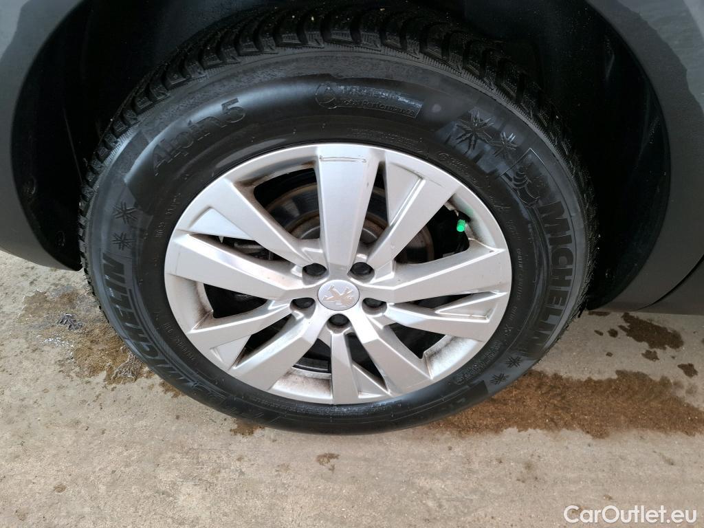  Peugeot  5008  Active Business 1.5 HDi 130CV BVA8 E6dT #17