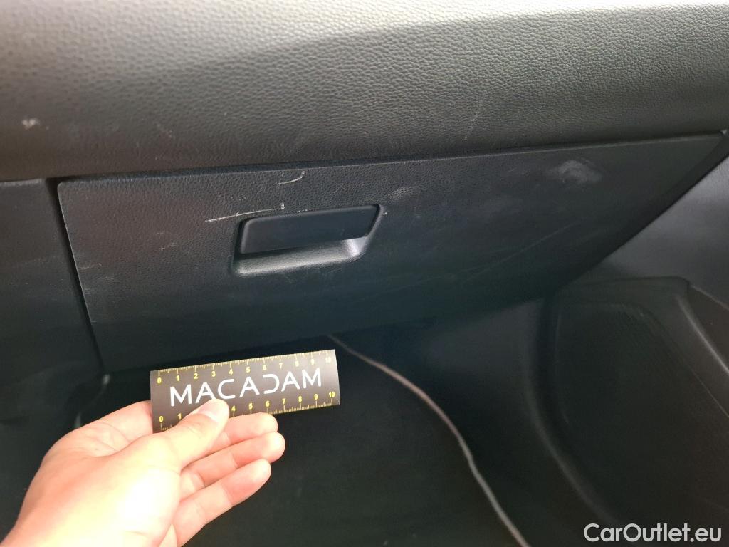  Toyota  Corolla TOYOTA  Touring Sports / 2018 / 5P / Break Hybride 122h Dynamic Business Stage Acad #38