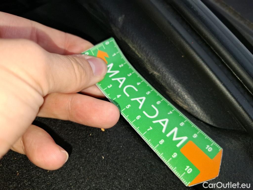  Toyota  C-HR TOYOTA  / 2016 / 5P / SUV 2.0 HYBRIDE 184 DISTINCTIVE #30