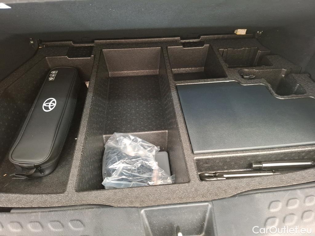  Toyota  C-HR TOYOTA  / 2016 / 5P / SUV 2.0 Hybride 184 Dynamic Business Beyond #19