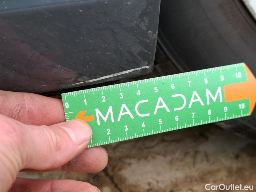  Volkswagen  Golf  VOLKSWAGEN / 2020 / 5P / Berline 2.0 TDI SCR 115 LIFE BUSINESS #4