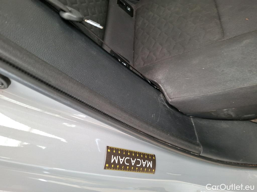  Toyota  Corolla TOYOTA  Touring Sports / 2018 / 5P / Break Hybride 122h Dynamic Business Stage Acad #32