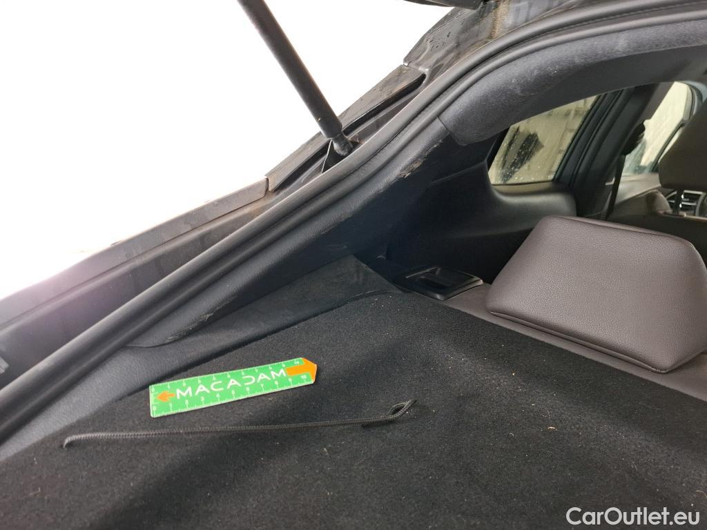  Toyota  C-HR TOYOTA  / 2016 / 5P / SUV 2.0 HYBRIDE 184 DISTINCTIVE #26